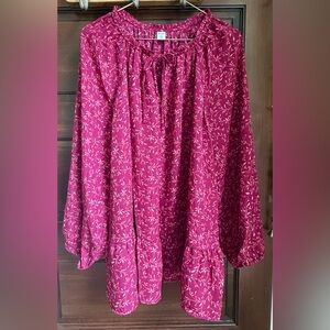 NWT Old Navy Plus Magenta Floral Blouse